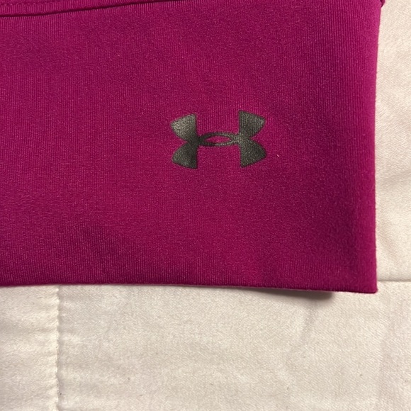 Under Armour Yoga Top with Built-In Bralette Women’s Size Small - Picture 3 of 5
